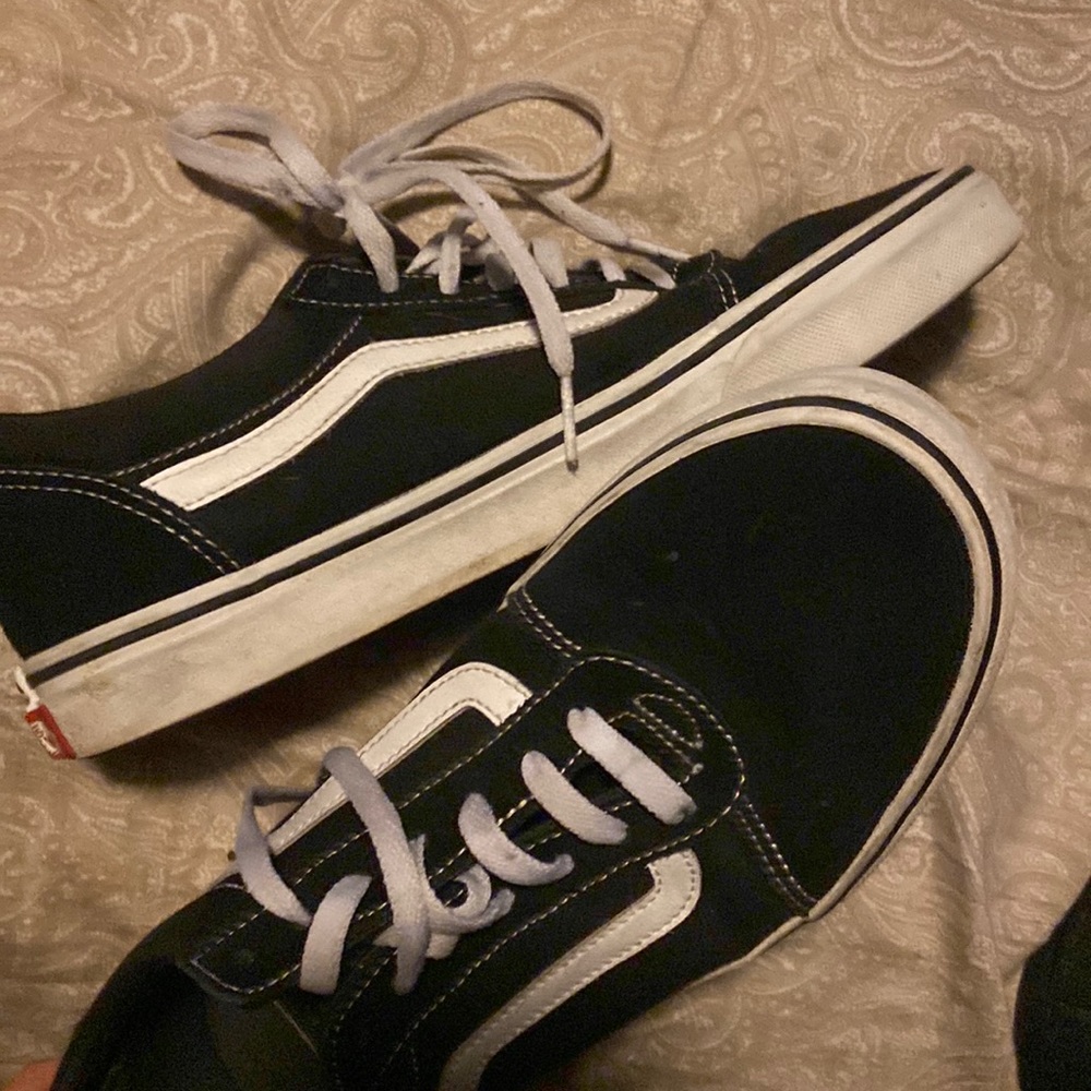 Vans black and white size 9